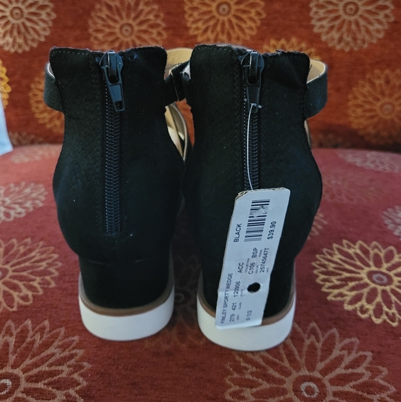 Spring Sporty Wedge 9.5 - Picture 3 of 4